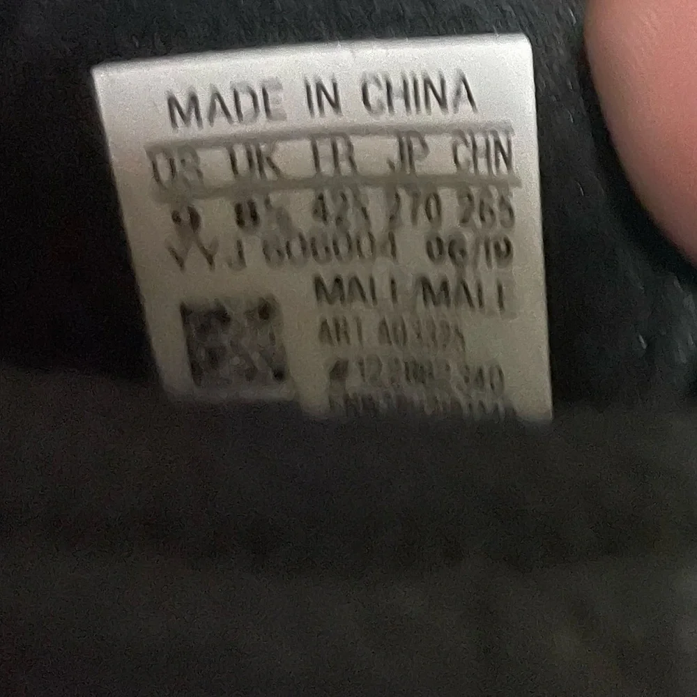 Men’s‎ Size 9 Black And White ADIDAS Wrestling Shoes! Worn A Week!
